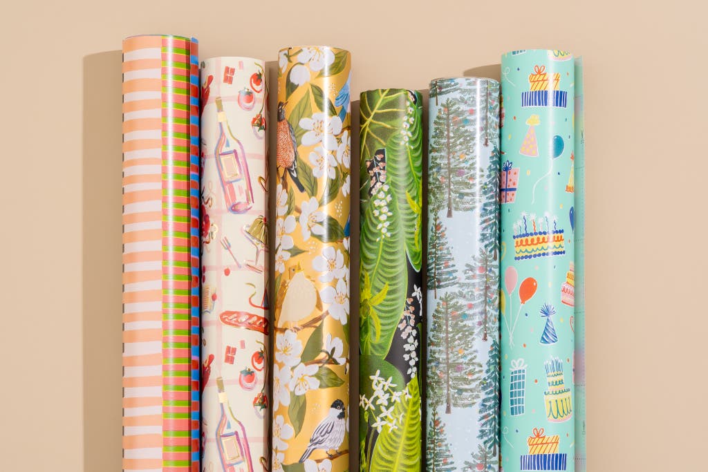 Tom Smith Gift Wrap